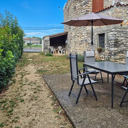 Apartamento Laiki Rovinjsko Selo Exterior foto