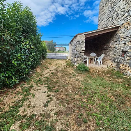 Apartamento Laiki Rovinjsko Selo Exterior foto
